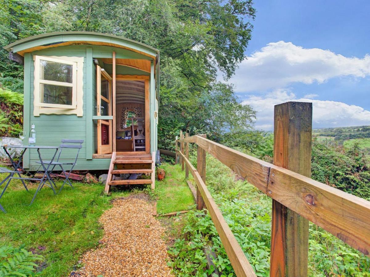 Hill View Holiday Home With Garden Тонтон Экстерьер фото