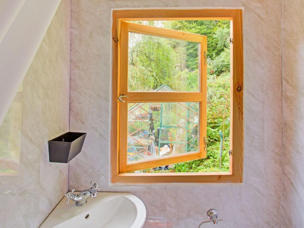 Hill View Holiday Home With Garden Тонтон Экстерьер фото